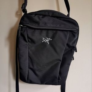 Arcteryx Crossbody Pack - Black NWOT